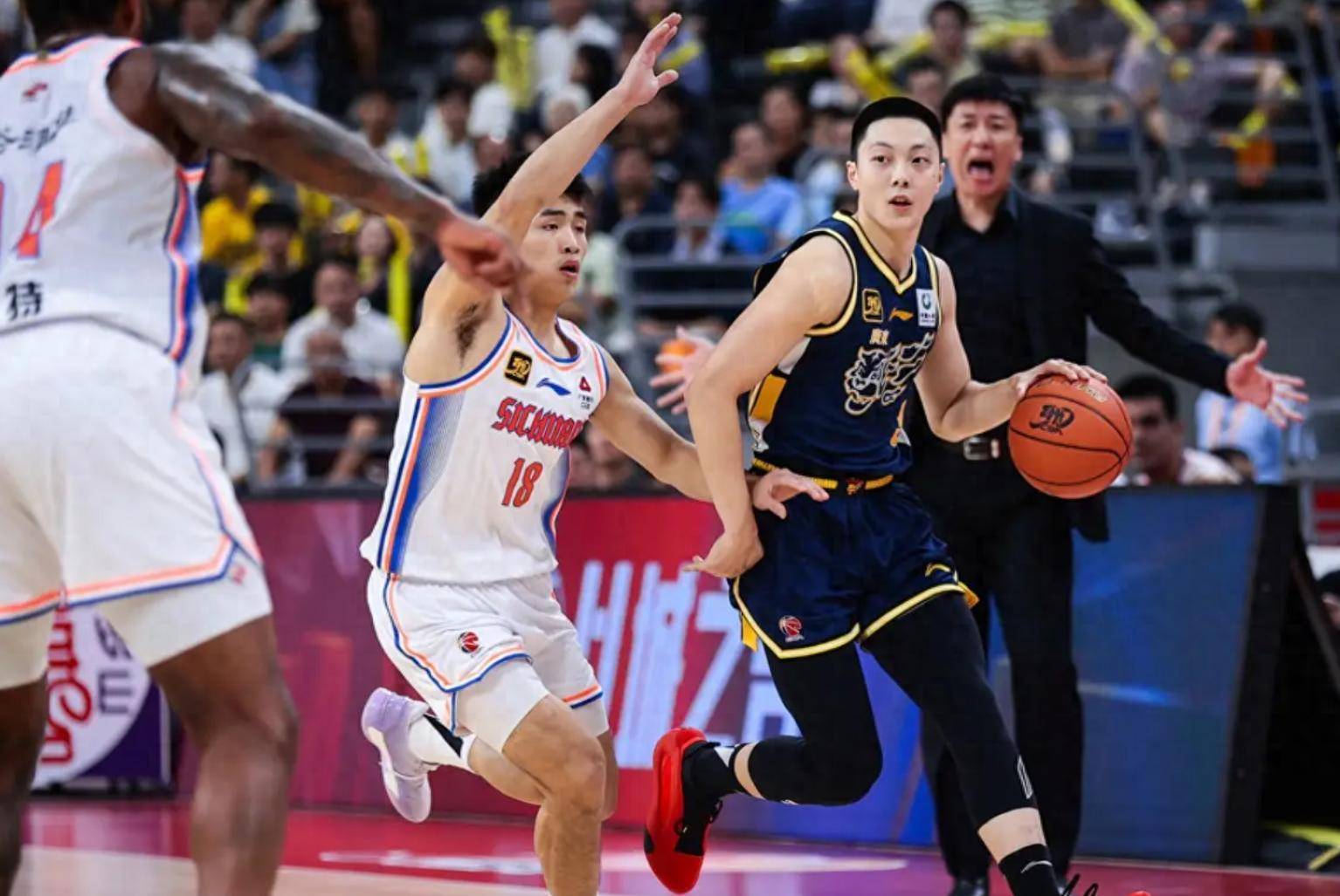 半岛体育注册-凯泽斯劳滕力克多特蒙德，逆袭积分榜的简单介绍