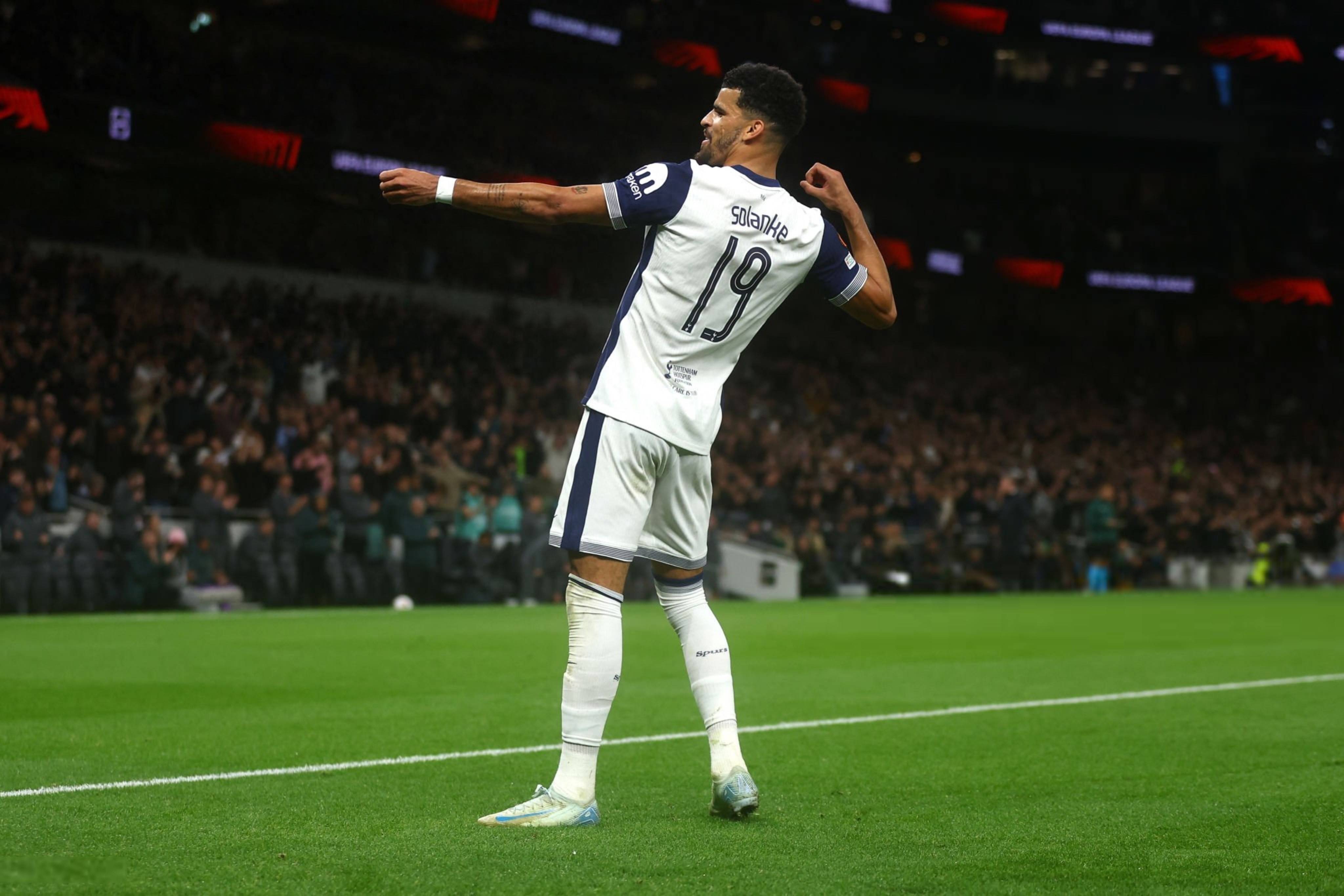 包含热刺主场失利，球队士气低迷的词条