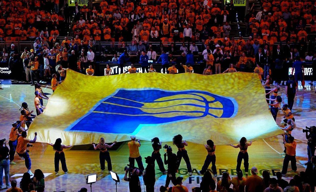 半岛体育活动-尼克斯球员防守铁桶般坚韧，控制比赛局势的简单介绍