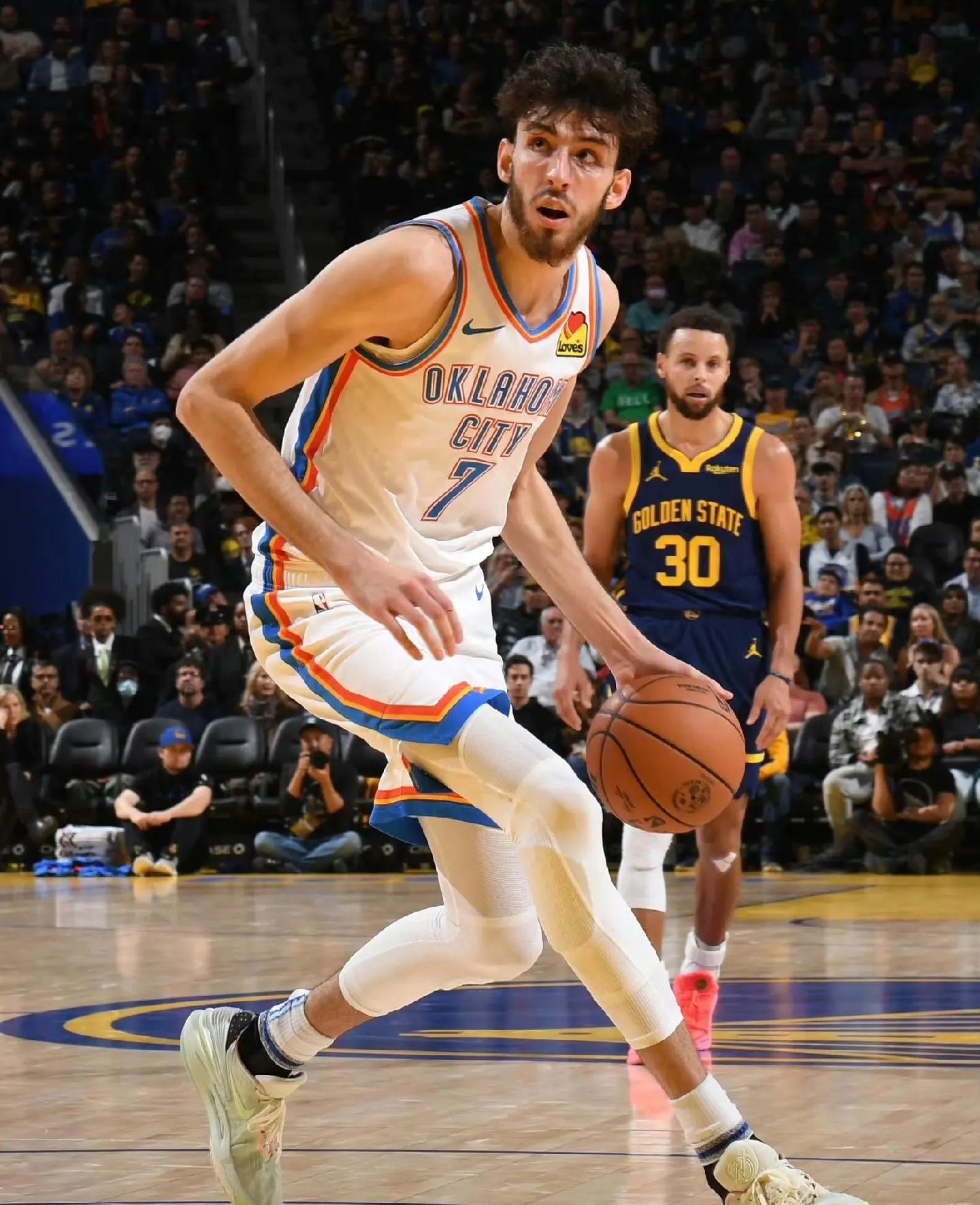 雷霆客场大胜魔术，取得四连胜