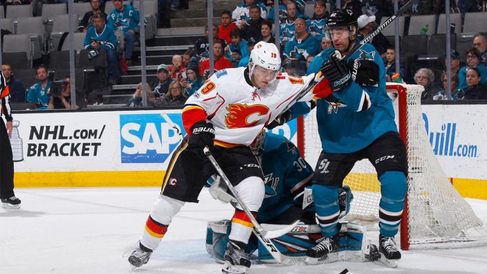 半岛体育教练-深圳鲨鱼队全力以赴，一往无前抢得胜利的简单介绍