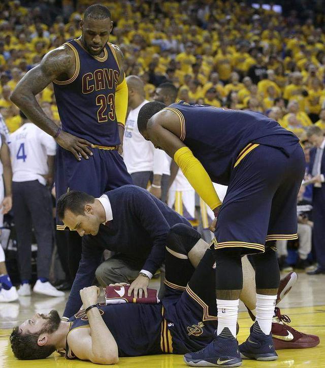 包含骑士连遭失利，新赛季困扰频现的词条