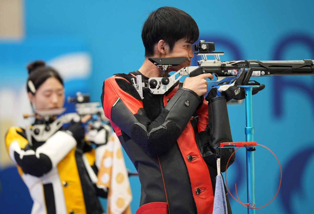 包含精湛技艺！球员实力强劲奋力拚搏赛场的词条