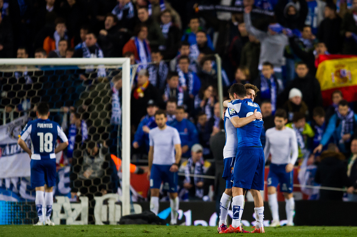 包含切尔西主场惨遭罗马绝杀，欧冠小组赛悲观的词条