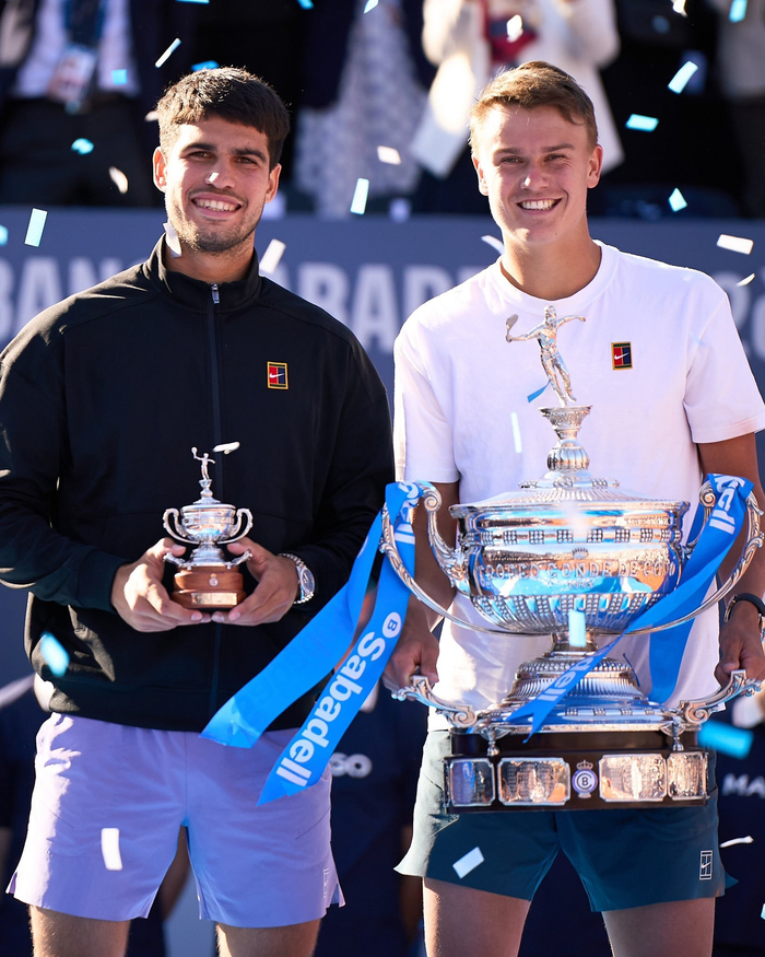 斯图加特阵中新援表现出色，赢得球迷好评