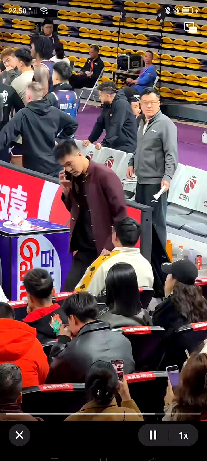 半岛体育链接-广州龙狮举办粉丝见面会，球迷热情参与