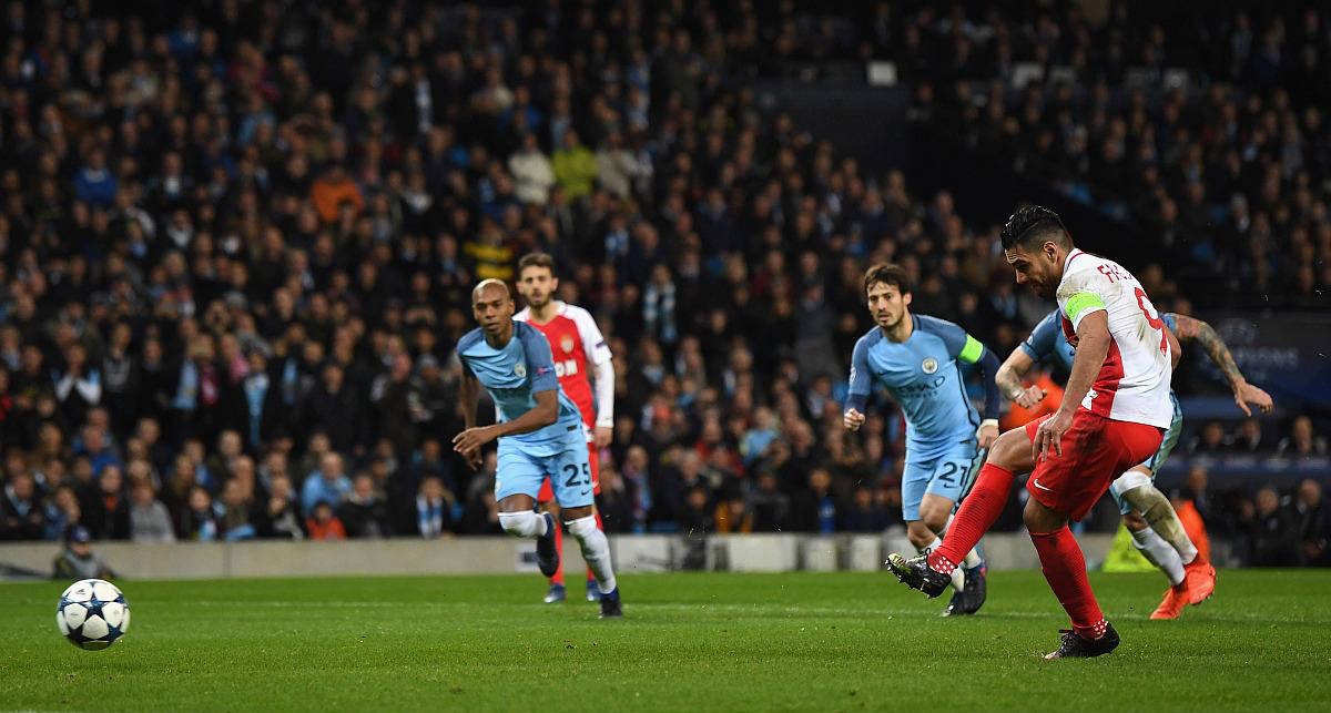 包含摩纳哥客场不敌对手，距离保级区更近的词条